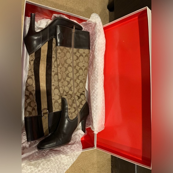 Coach logo heeled knee high boots, brown leather - Picture 4 of 4